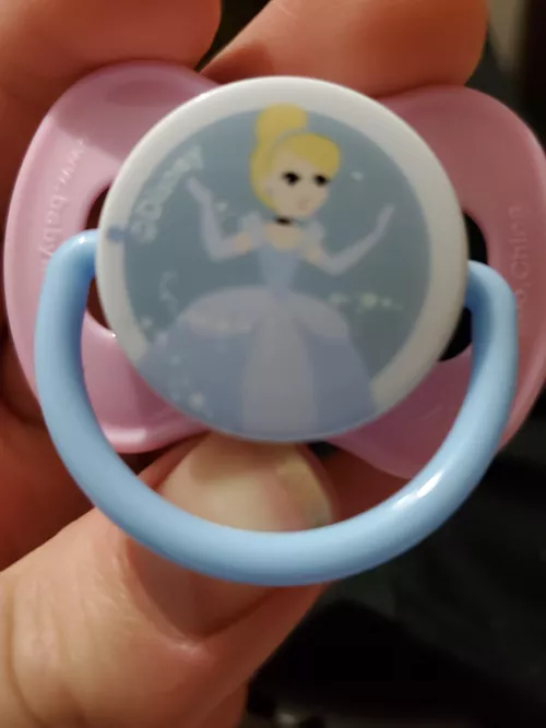 New girlfriend got me a present by massAtone