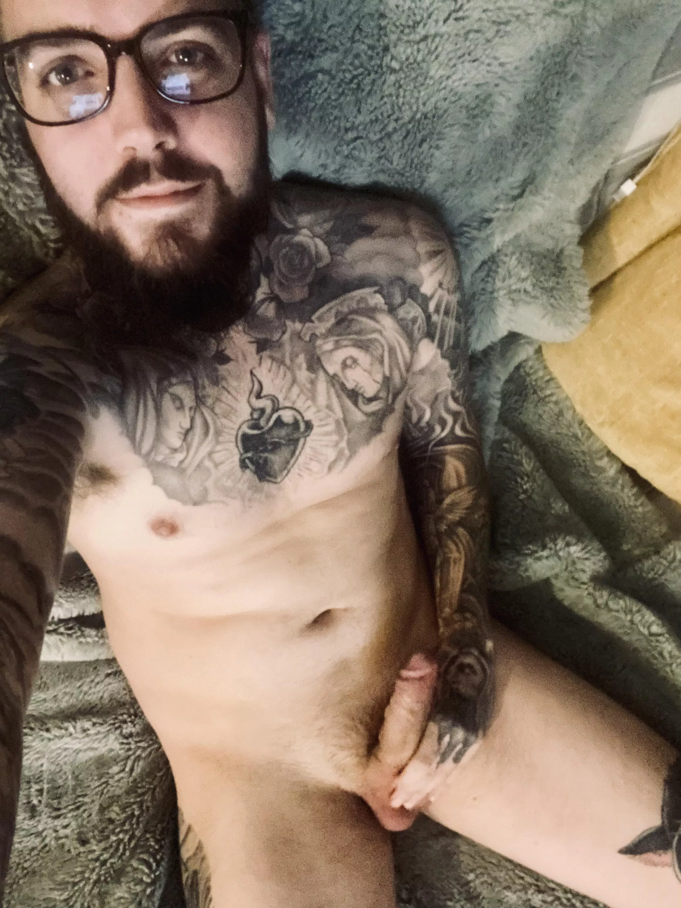 New glasses .. what you think ? 😌 posted by Both_Cardiologist134