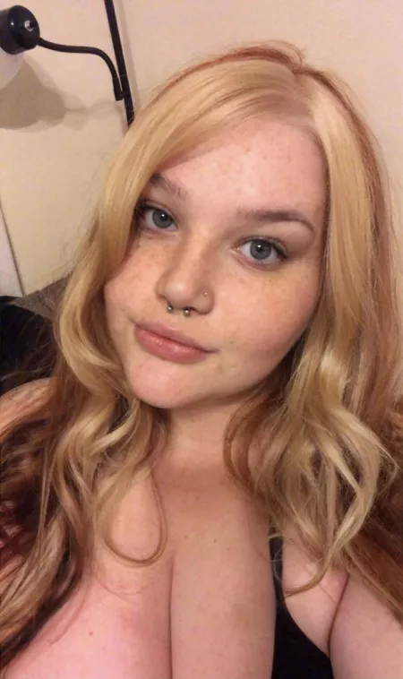 New hair. Feeling like a doll 🥰 by Ok-Bug-8032