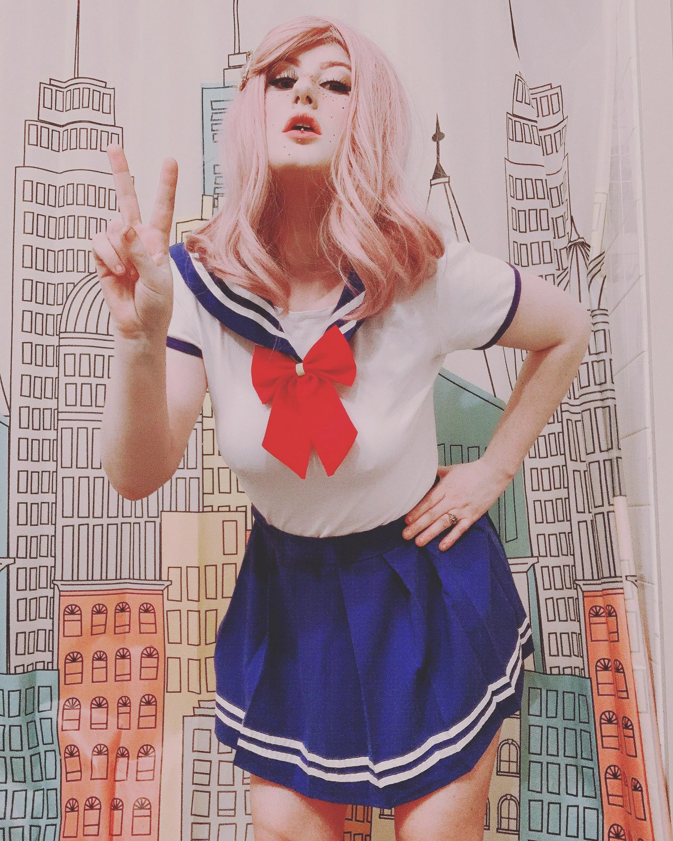 new here 😊 hello 👋🏻 posted by sugarmadison