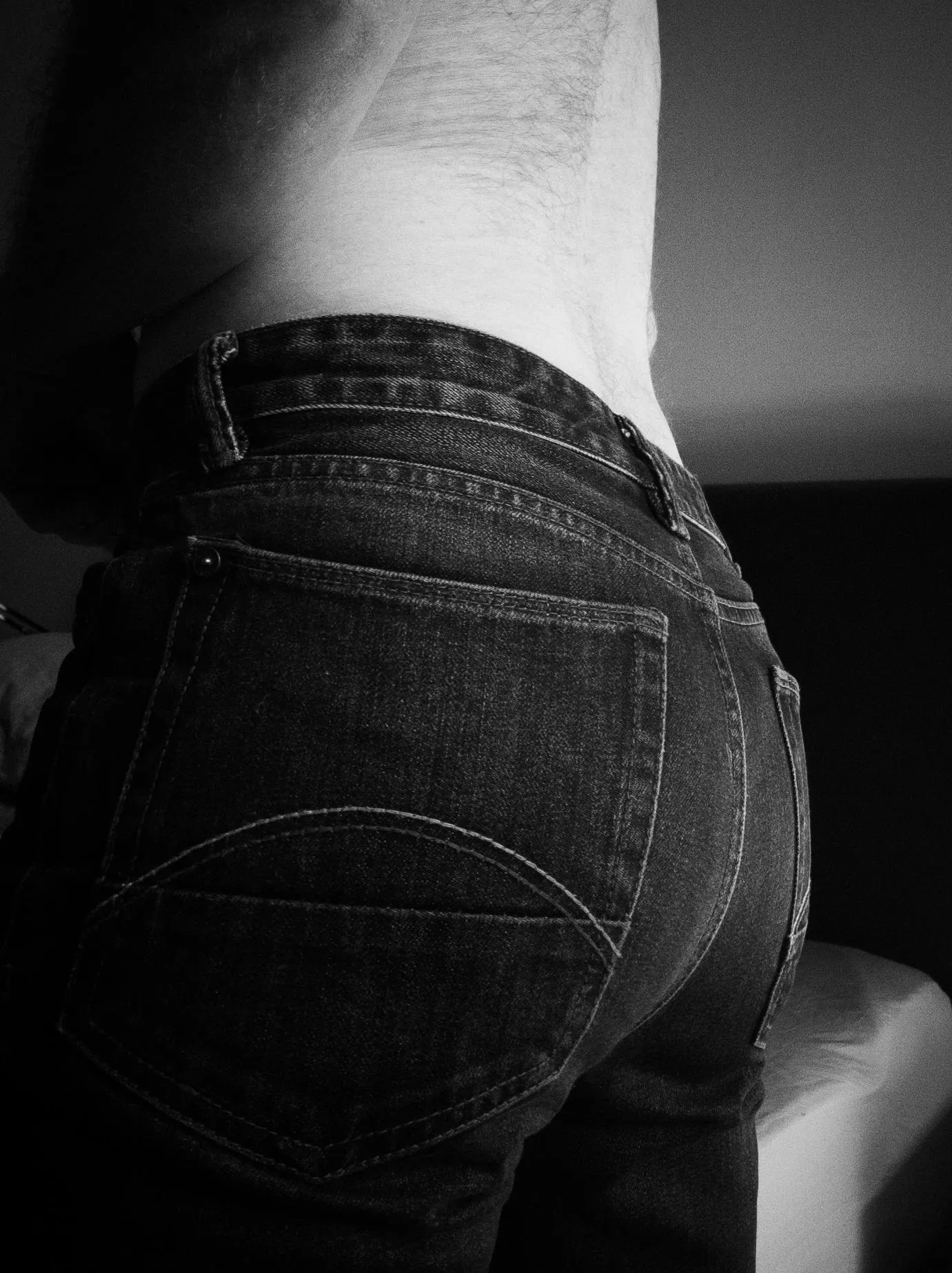 New Jeans Hump Day [M50] posted by active-mike
