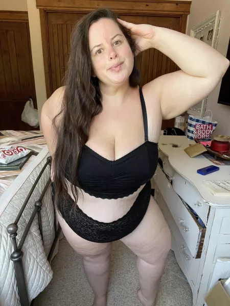 New lingeries makes me feel 🔥 by bookwormbyday