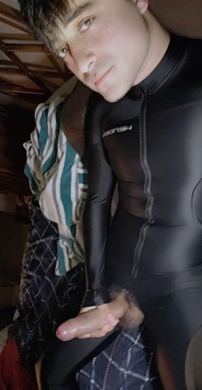 New lycra suit was too tight, had to let her free 😈 posted by 6969notathrowaway69