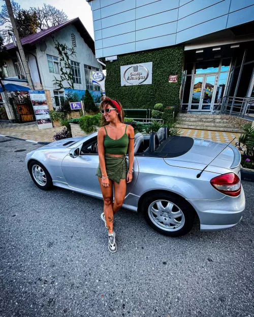 New neighbors are always a good thing, especially when it's a hot new girl who doesn't curtain the windows😈🔥 by bitchlove_boys