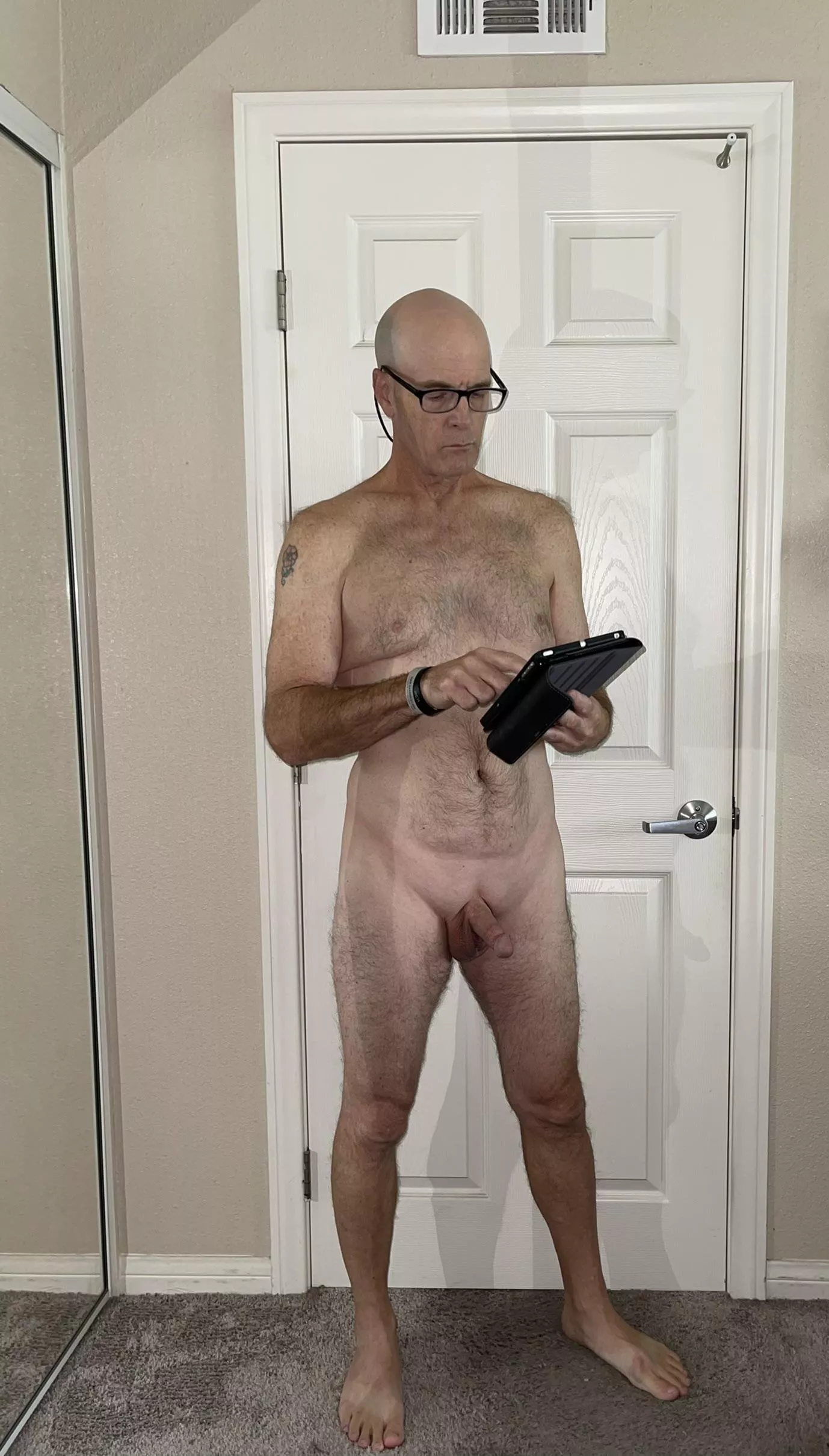 New Nudes posted by smoothshave