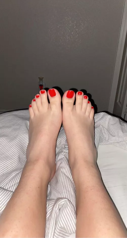 new pedi color hope yall like it 🥺💕 by Pichooo