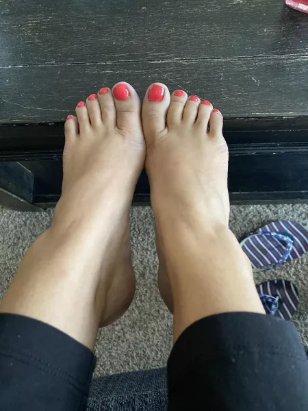 New pedi like the color?? by B_Diamond_01