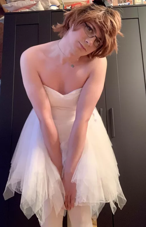 New photo :) by alicefemsometimes1