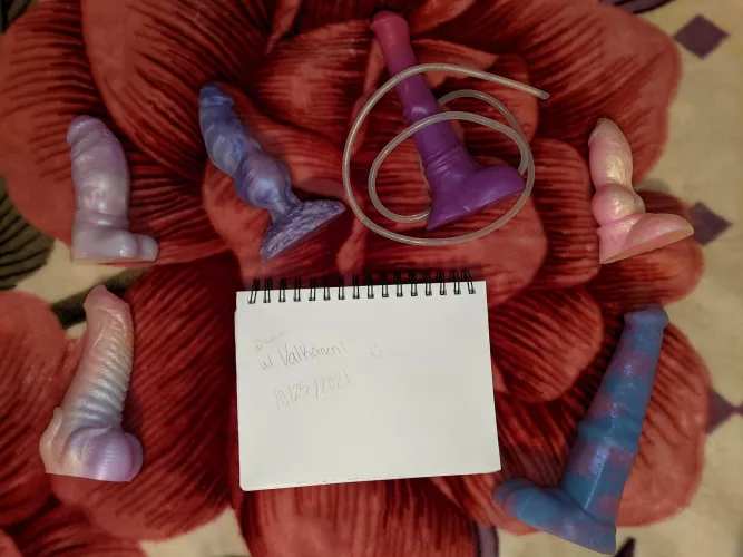 New sales post with an added friend and more pictures! by valkoinen1