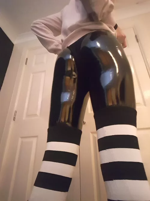 new shiny leggings arrived ☺️ by quilcat