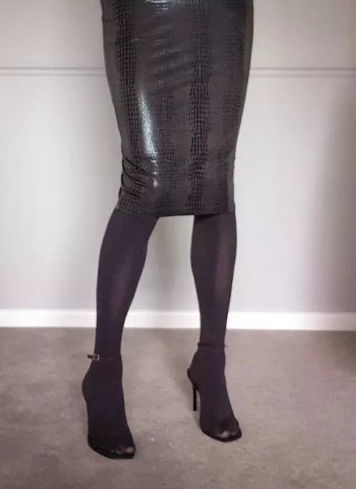 New skirt! 🥰😊 by NikkiM2828