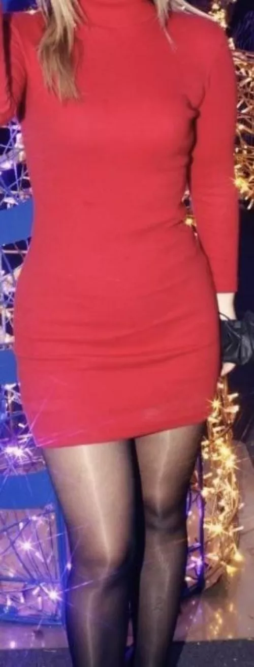 New to Reddit. 49 (f). Mom of 3. Would you like to see more of me? by Katespadeny