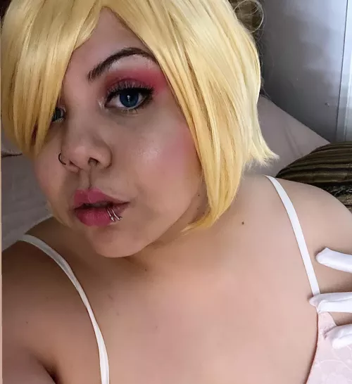 New to this sub 😉 by KandeeLeee