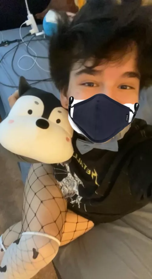 New to this, yes I have shorts on , my thighs are just uhh odd 😅 by LazloHere