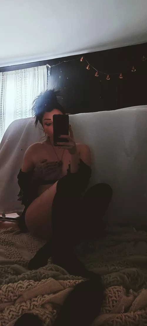 New year, same slut by sadestintheroom