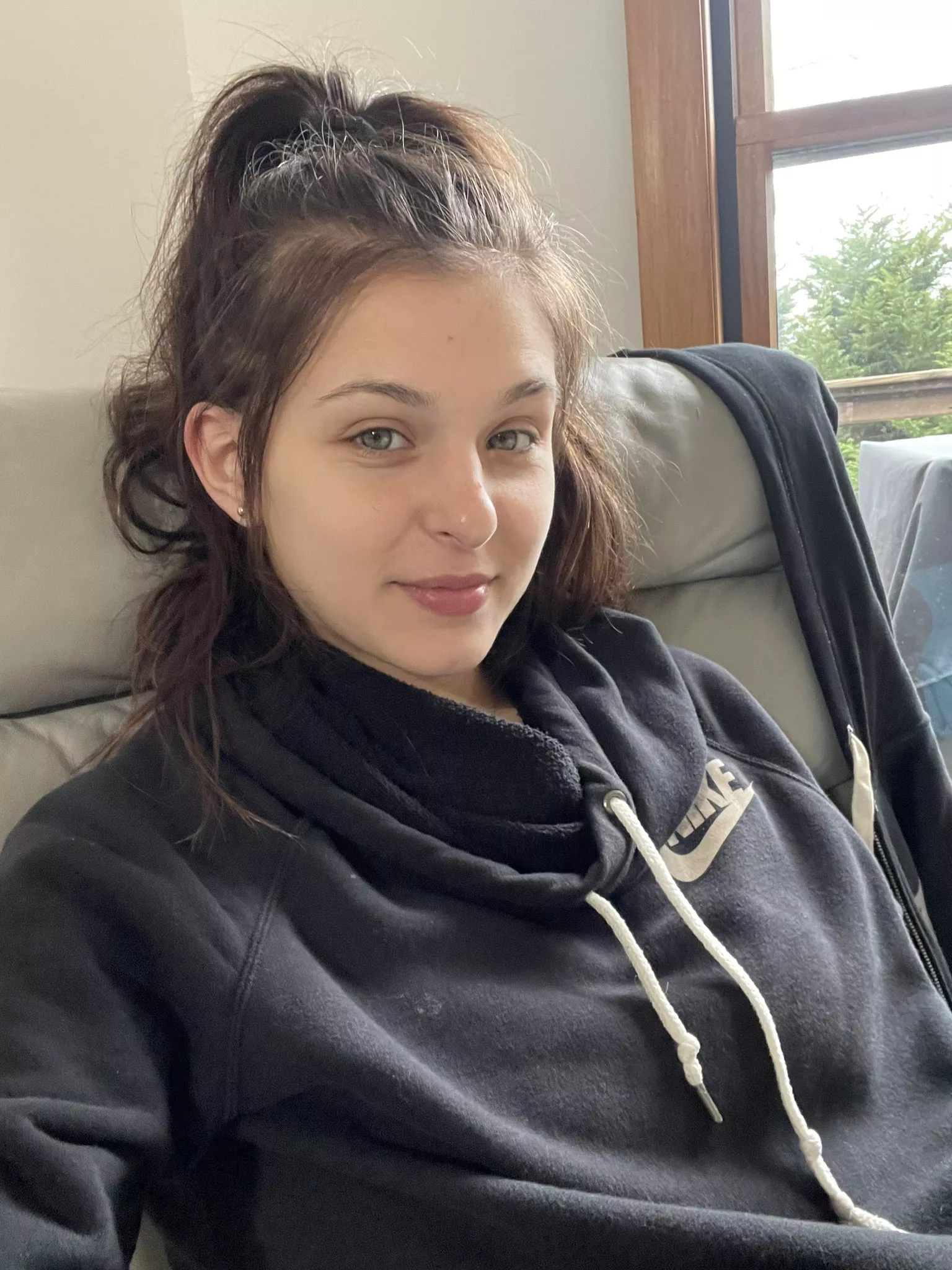 Newest selfie posted by Gibsonlp7