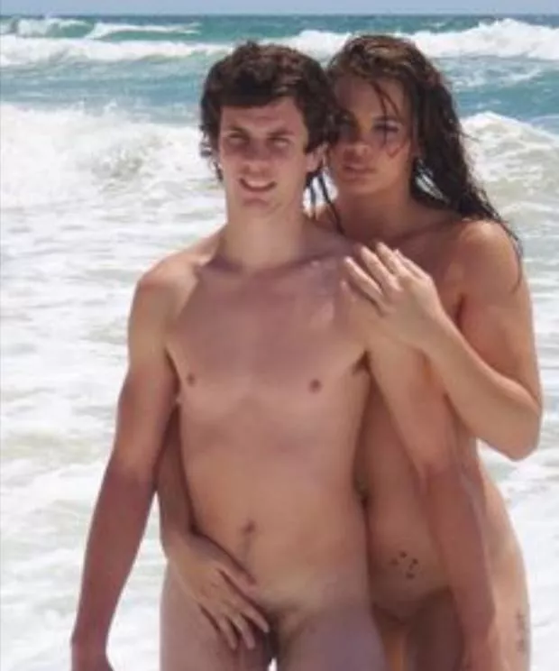 nice couple ❤️ posted by Healthy_Fruit_9561