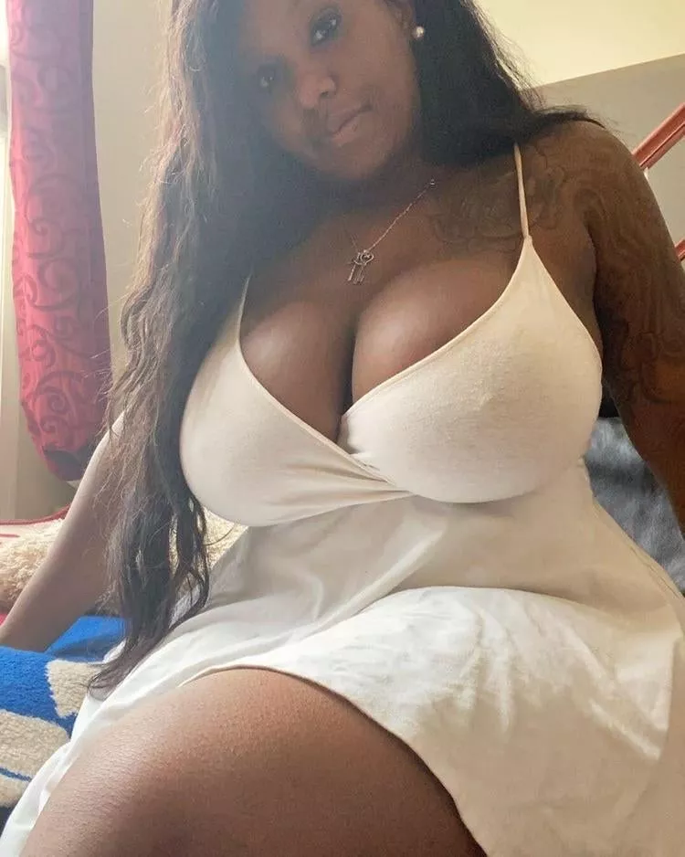 Nice dress posted by FizzyOrangeJuice