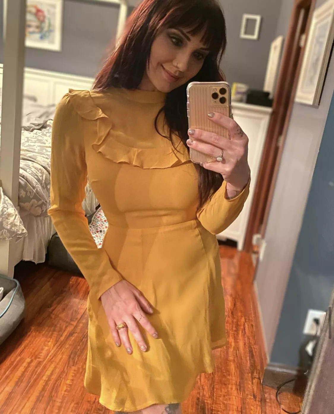 Nice dress posted by [deleted]