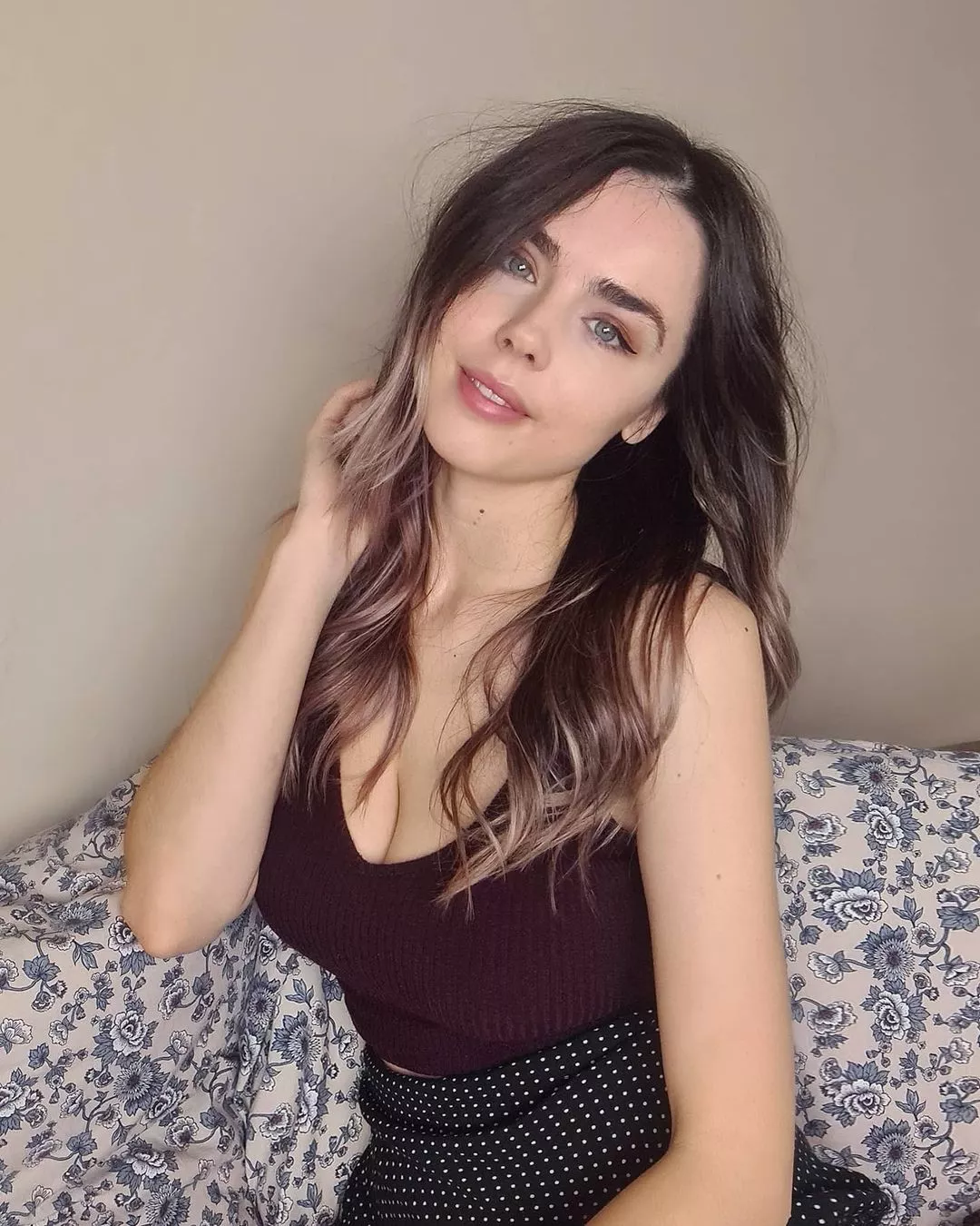 Nice Smile posted by Blankbanana