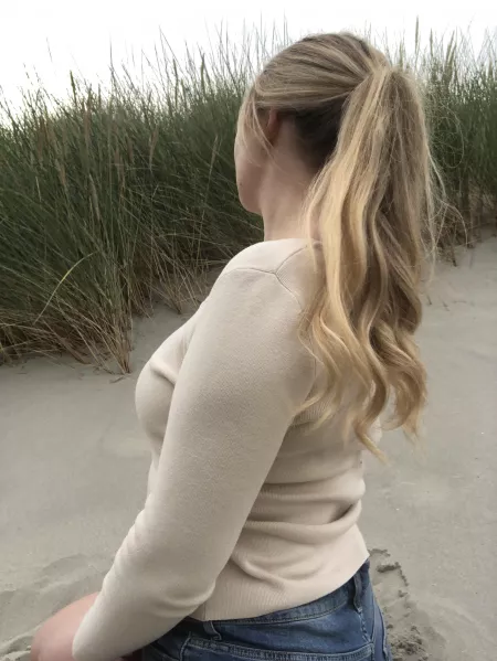 Nice to hold on to? 😊 by love0charlotte