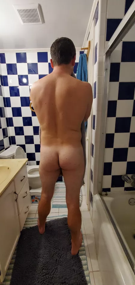 Nice toweling off by LilliandApollo