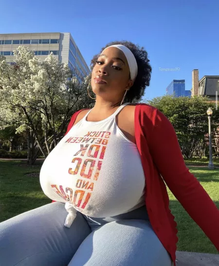 Nice T-shirt by fetsluck69gig