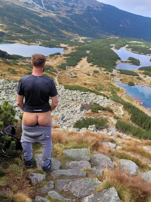 Nice view, isn't it? by Alekkorek