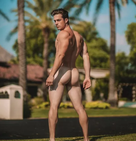 Nick's ass by SparklyRen