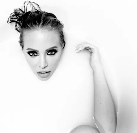 Nicole Aniston by warobin2