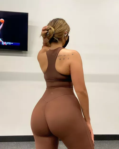 Nicole San by Poualonai