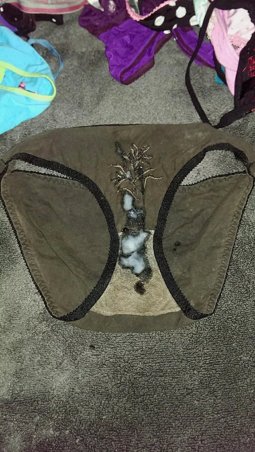 Nieces brown panties posted by gsuscharmander