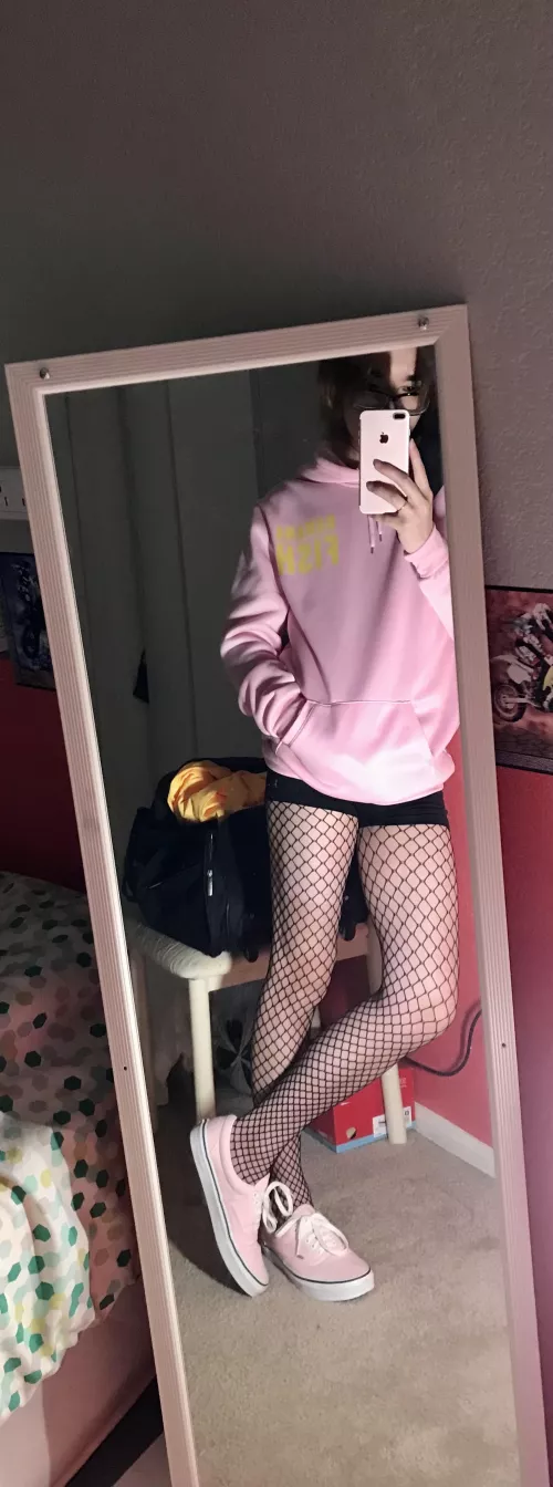 nigh nigh fellow femmys by PM_KAYN_FEET