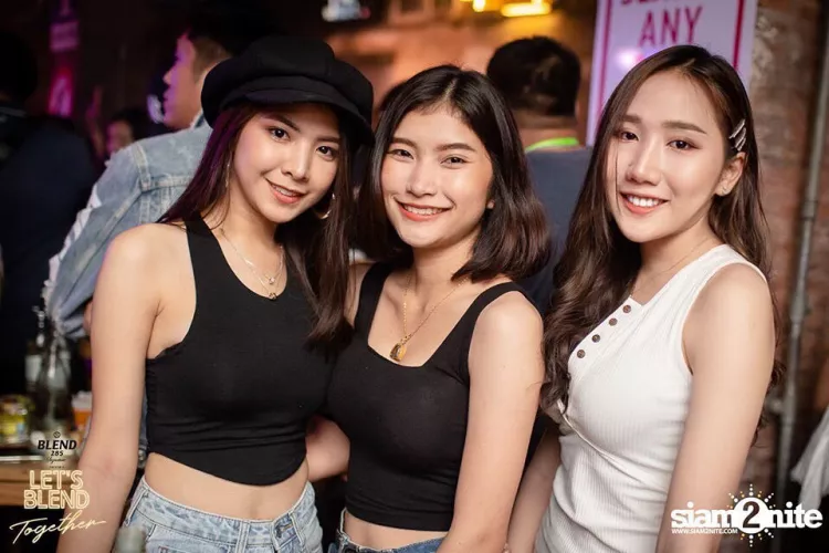 night out by eyeitiwara