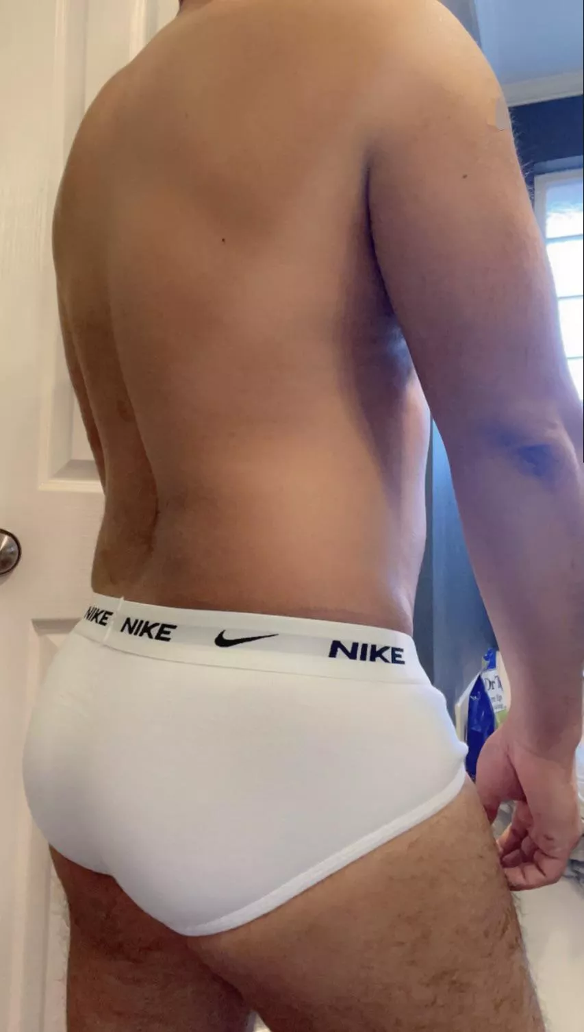 Nike briefs for the win 👏🏾 posted by wtxdadbod