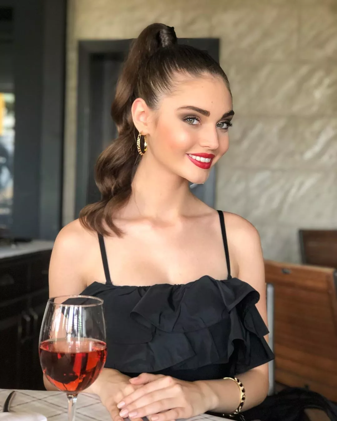 Nikol posted by BOOOOOOOBIES