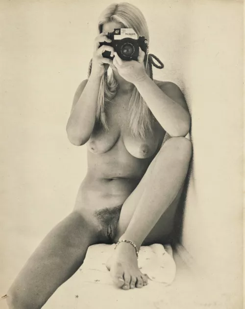 Nikon posted by afineform