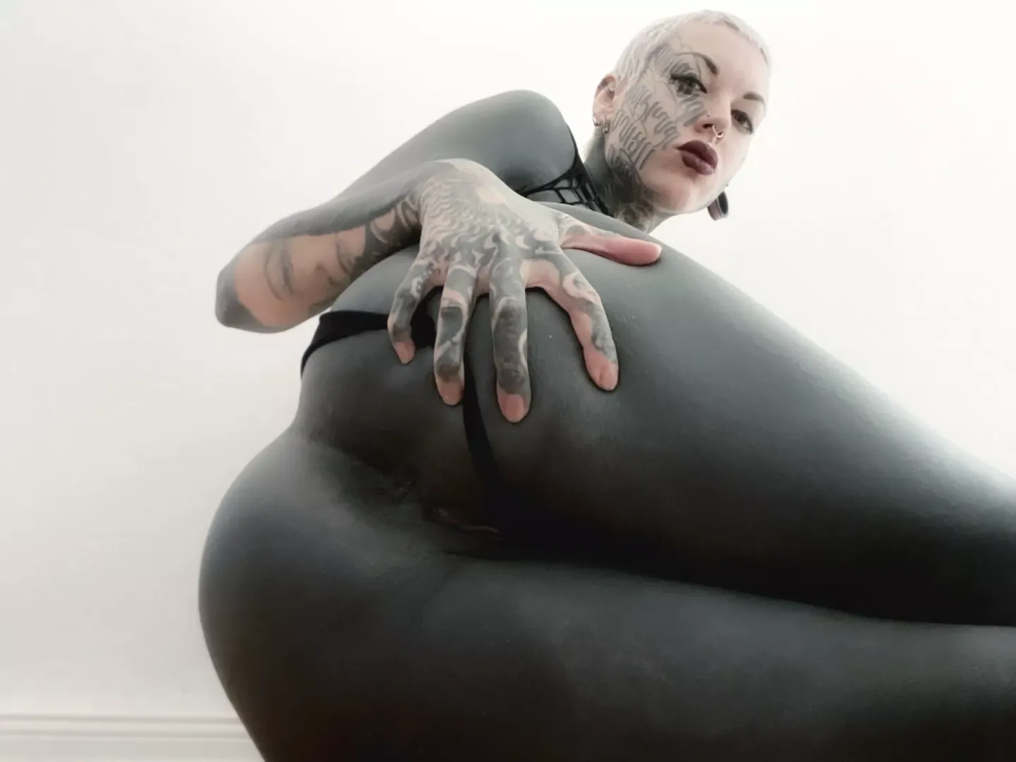 *NIN plays in the background* posted by Fleshcakezz