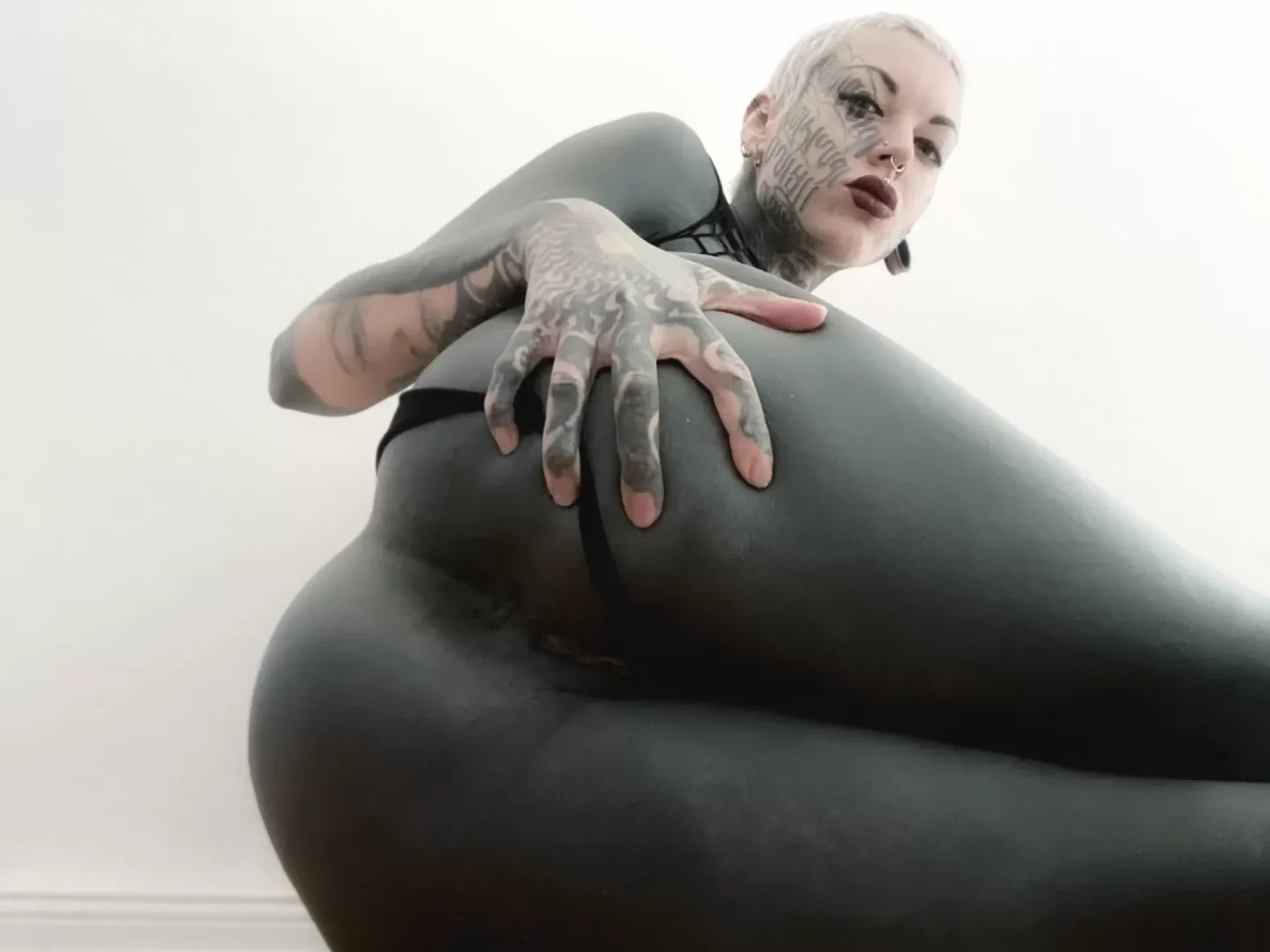 *NIN plays in the background* posted by Fleshcakezz