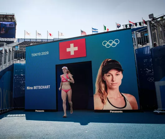 nina's intro by 1orangetiger