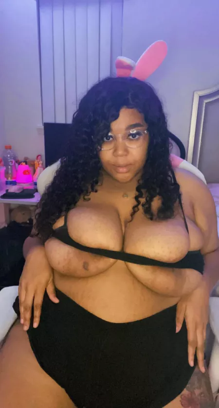 Nip slip 🤓 by kawaiikam2