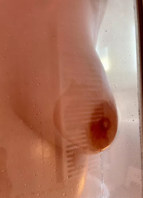 Nipple in the shower (F33) by MacL0Vein