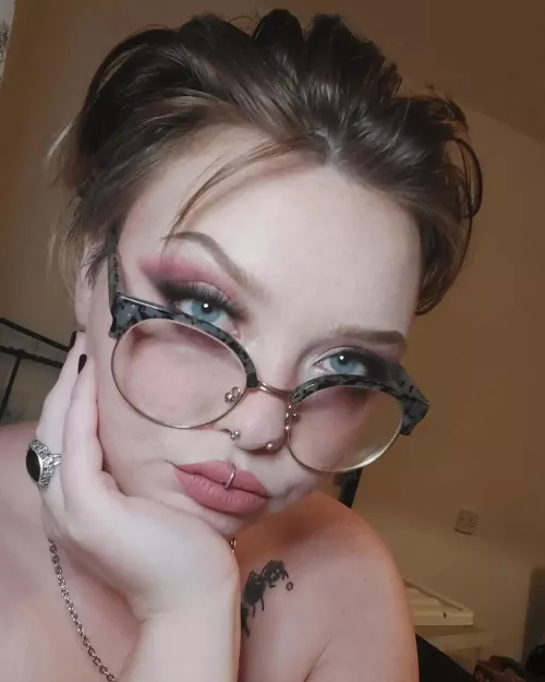 No Backchat, baby 👀 by Akumanome