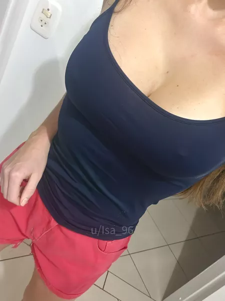 no bra always by Isa_96