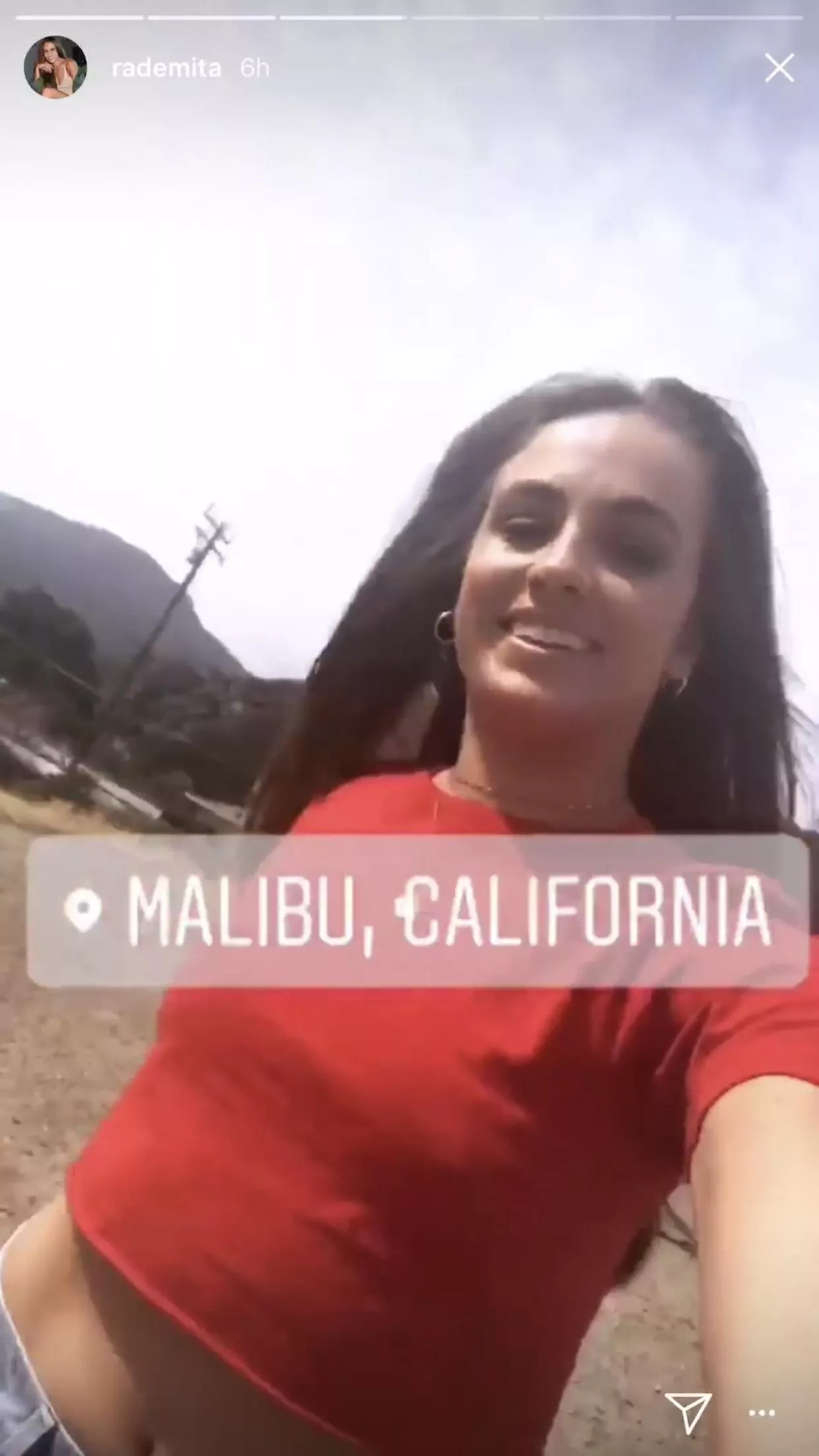 No bra for Rachel posted by dunkindopenuts