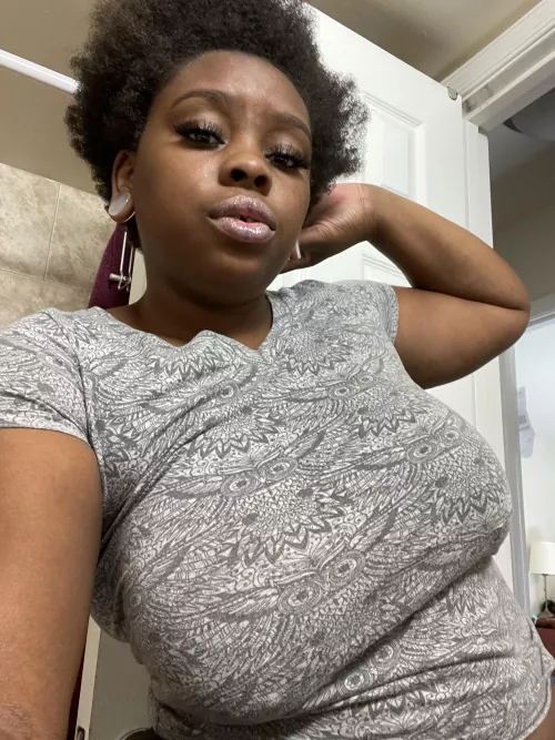 No bra no worries by mesaymeep