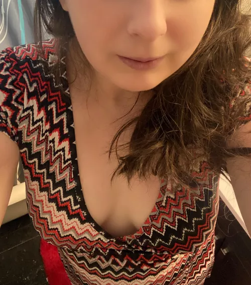 No bra today by Maddynmich