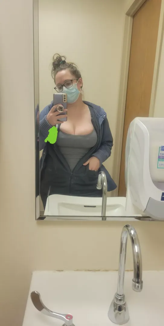 No bra Wednesday!! posted by kellyjo89