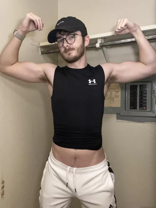 no deodorant here by blothesho