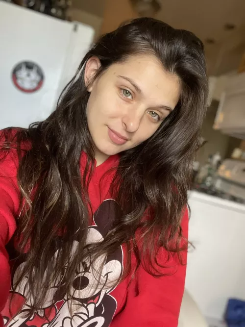 No make-up Leah by weak_sub_loser